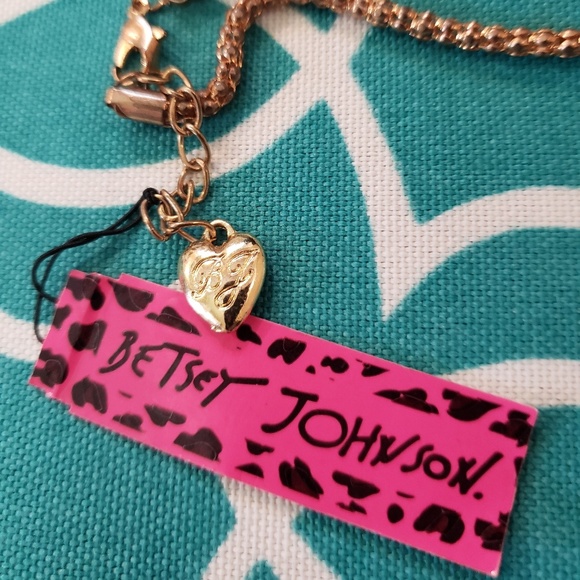 BETSEY JOHNSON HIGH HEEL NECKLACE - Picture 4 of 5